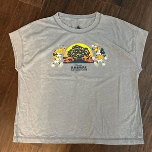NEW Disney Animal Kingdom shirt size large